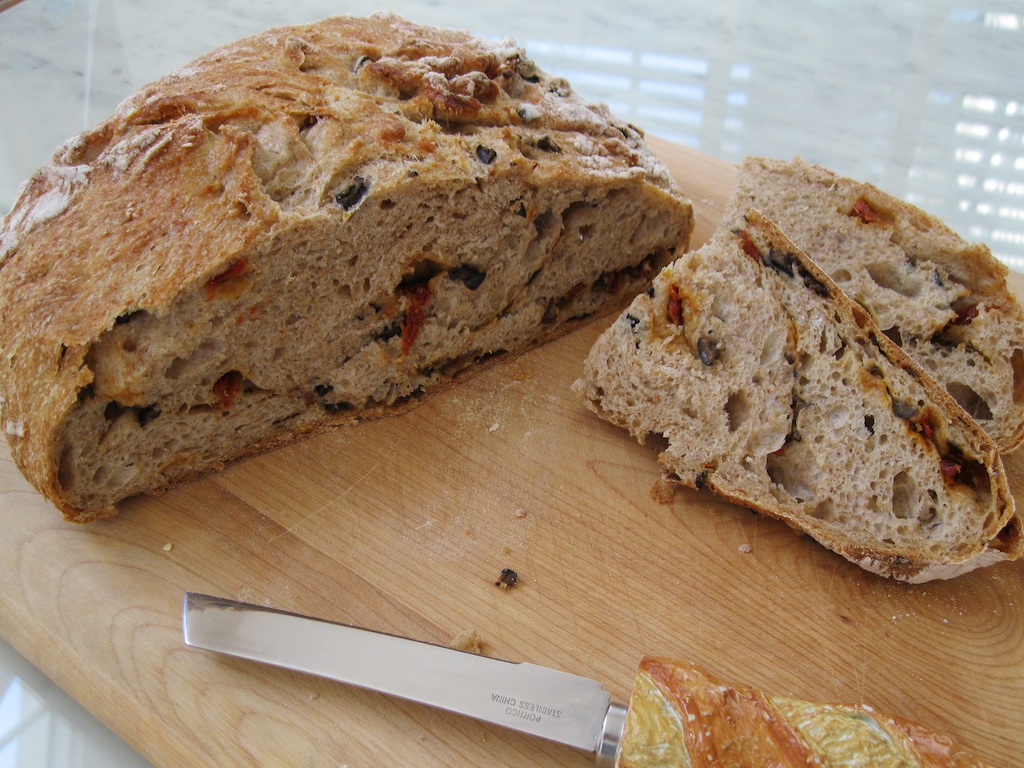 Whole Wheat Bread with Sun-Dried Tomatoes and Olives